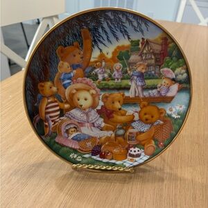 Collectible Teddy Bear Picnic Decorative Plate